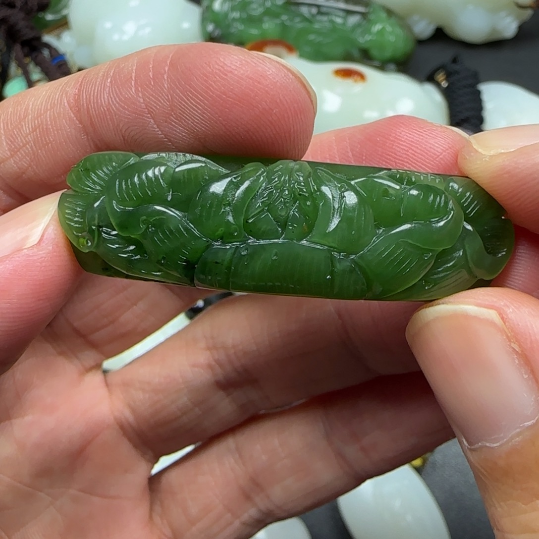 和田玉（碧玉）未镶嵌颈饰