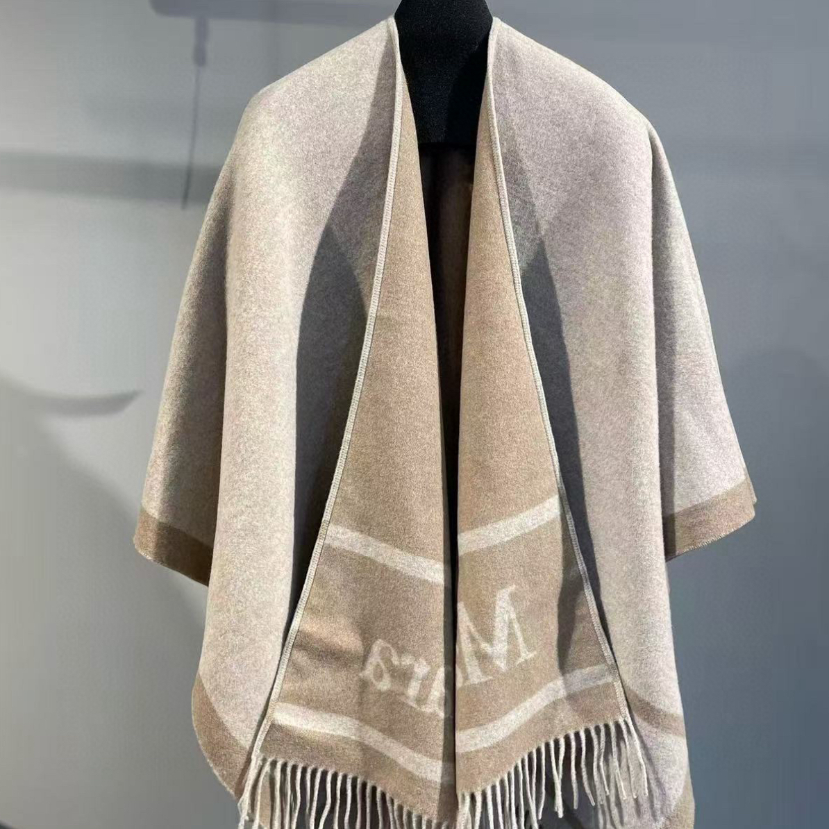 未使用 MaxMara 2025新款驼色双面披肩 hilde