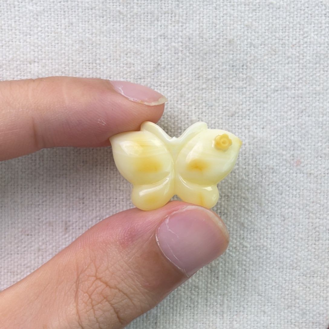 琥珀未镶嵌珠宝奇石蝴蝶结