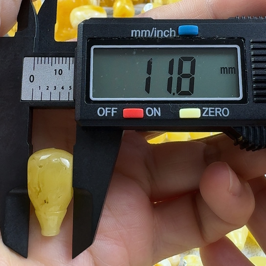 蜜蜡未镶嵌裸石23杂