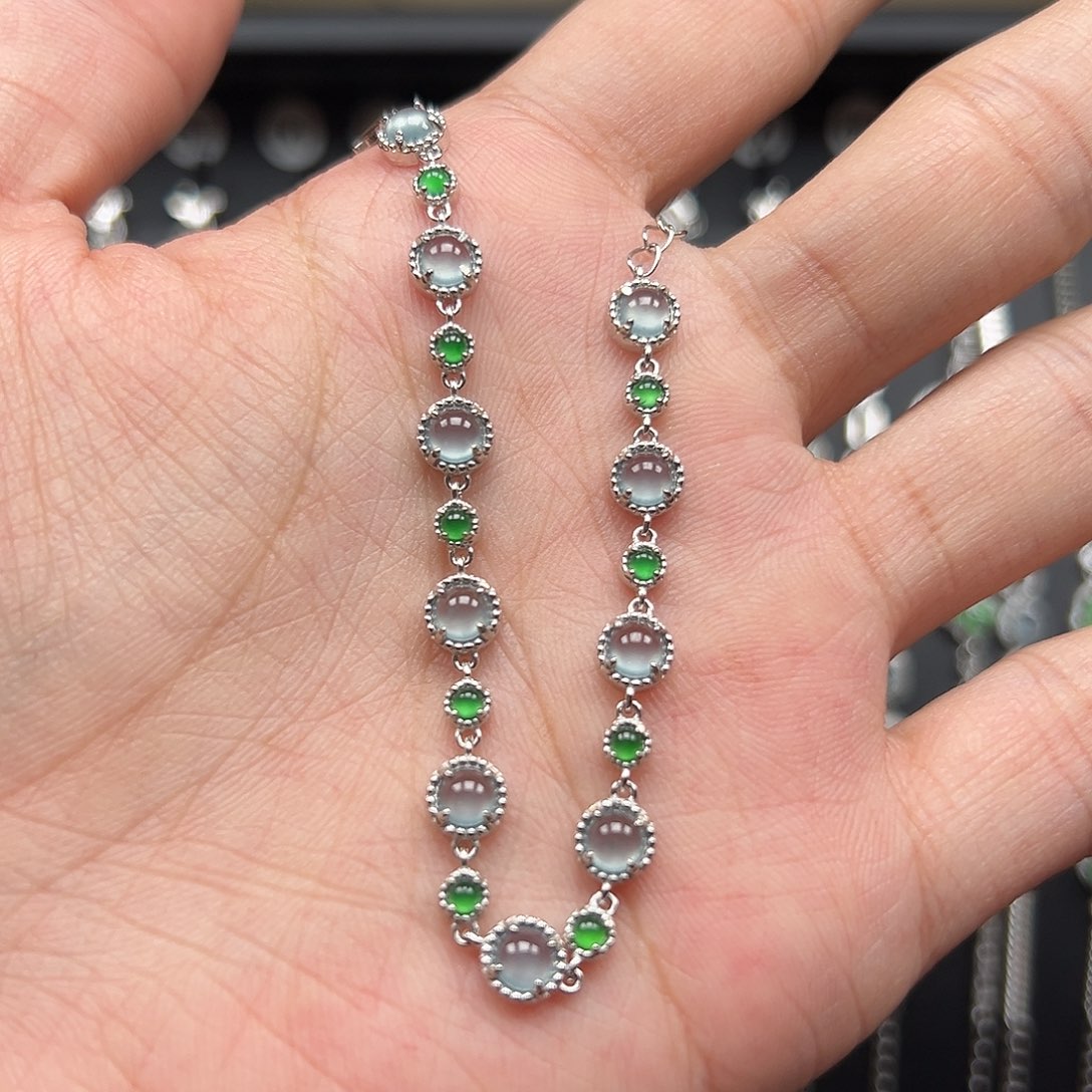 冷***来翡翠银S925镶嵌手链