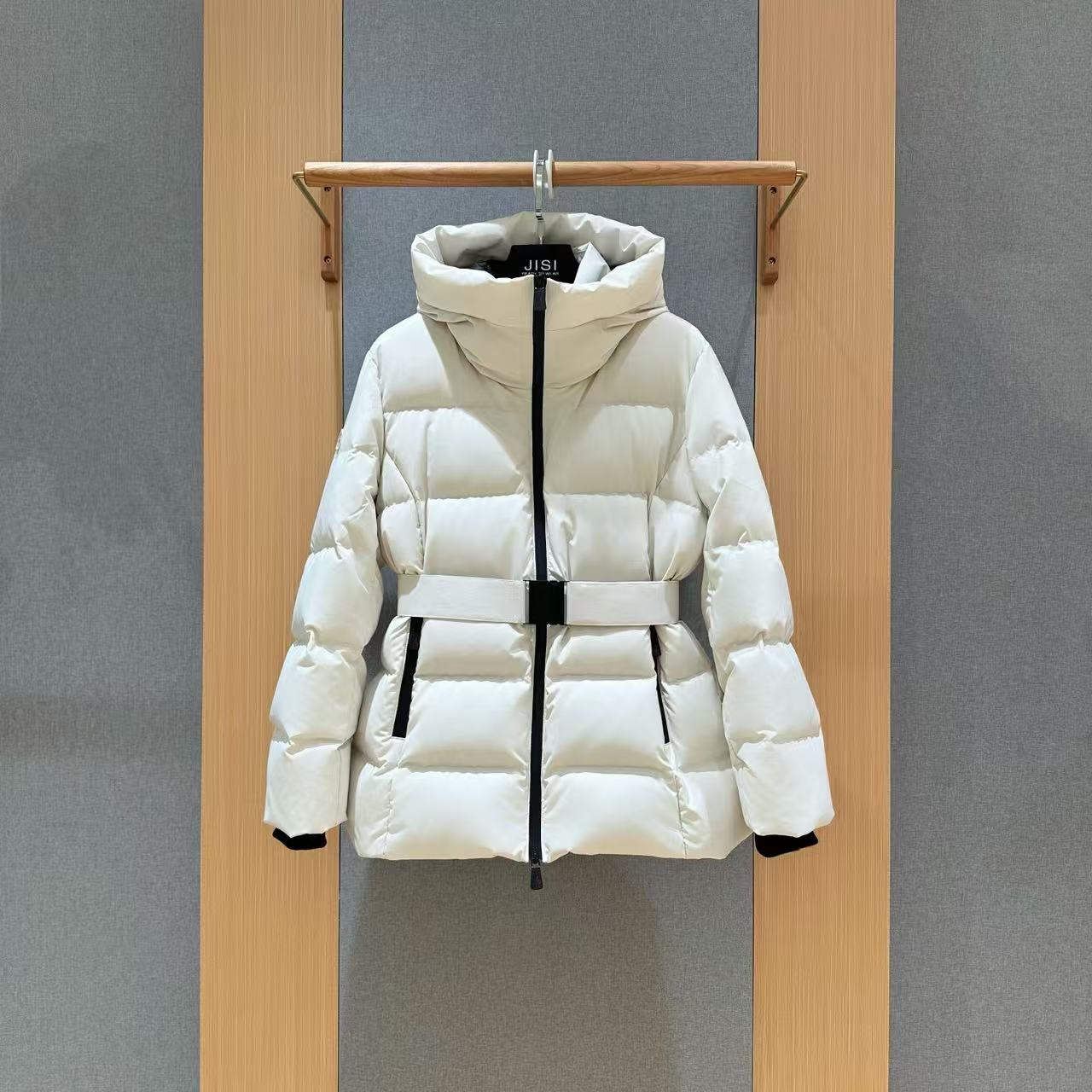JISI  {秦岚同款}秋冬收腰羽绒服外套-YR25821A