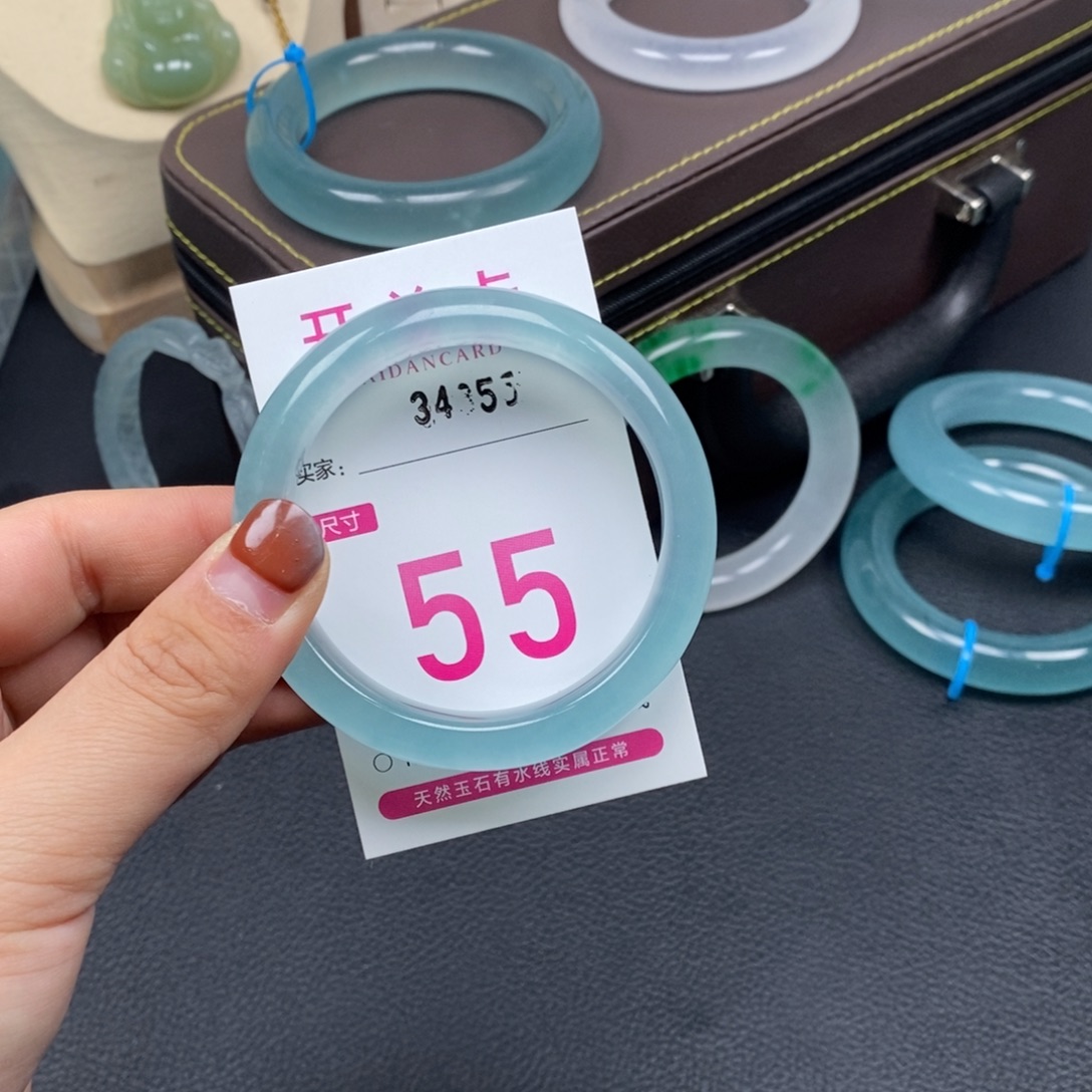 番***蛋石英质玉未镶嵌手镯