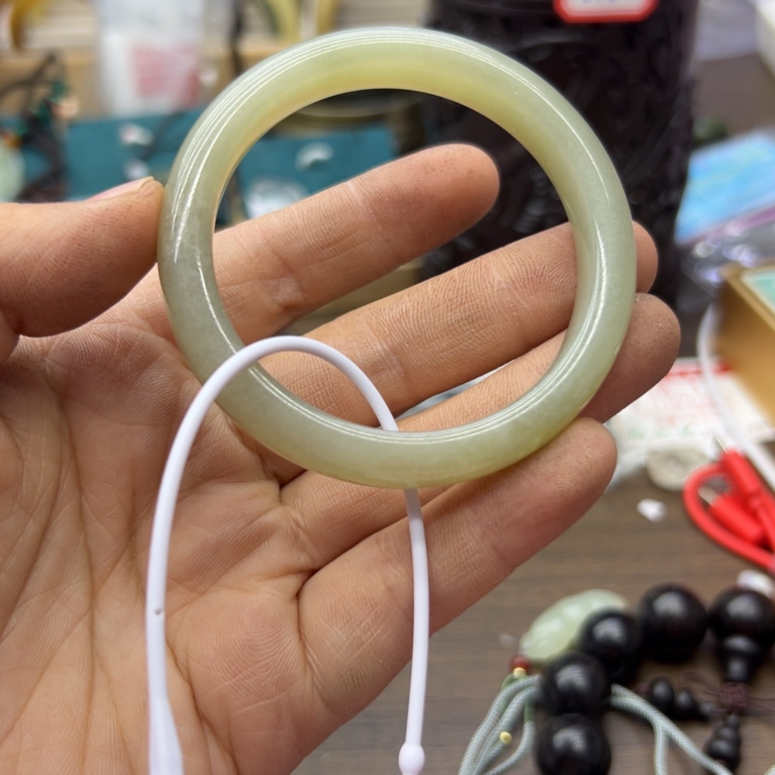 和田玉未镶嵌手镯53.4圈围282