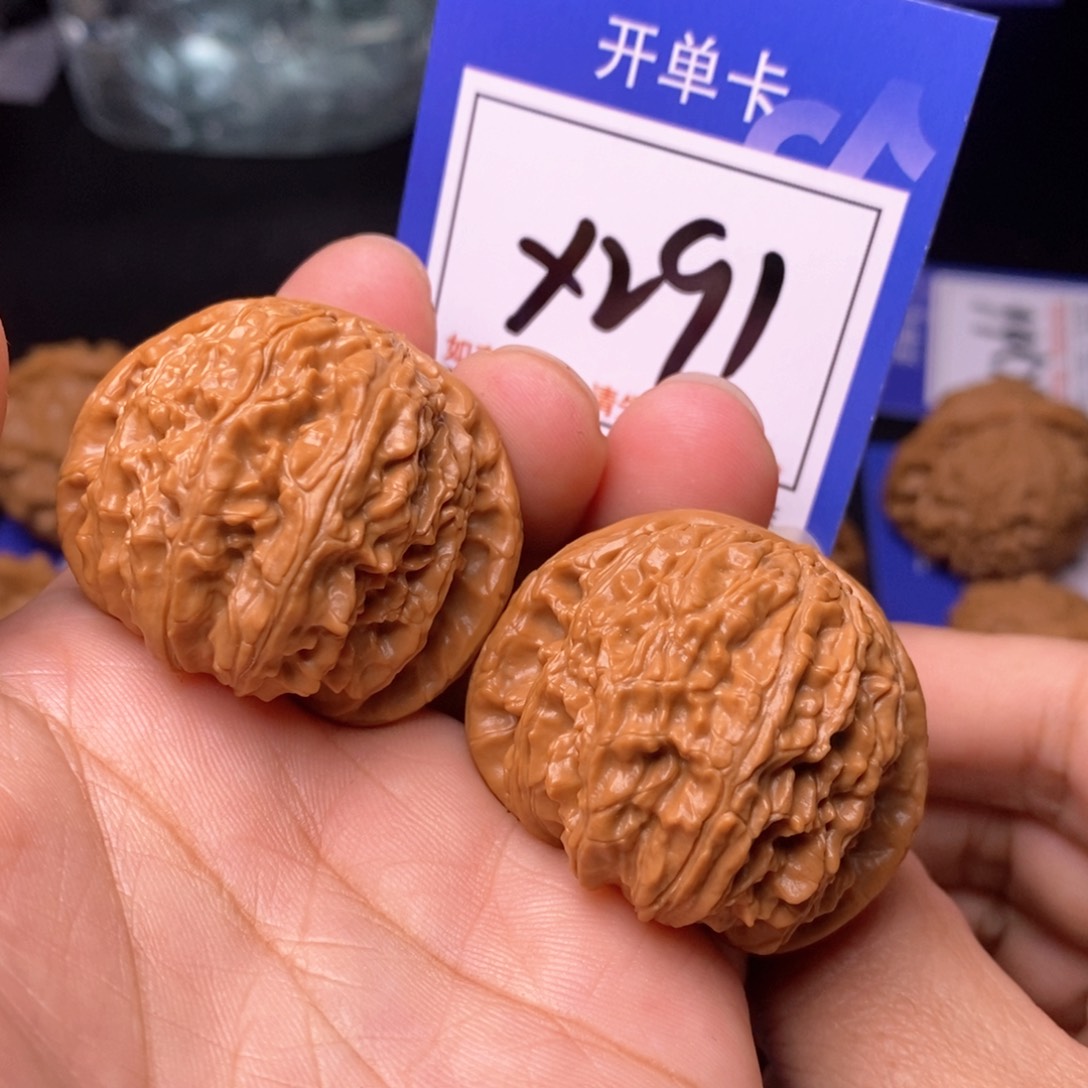 文玩核桃把件大***士40白狮子x291