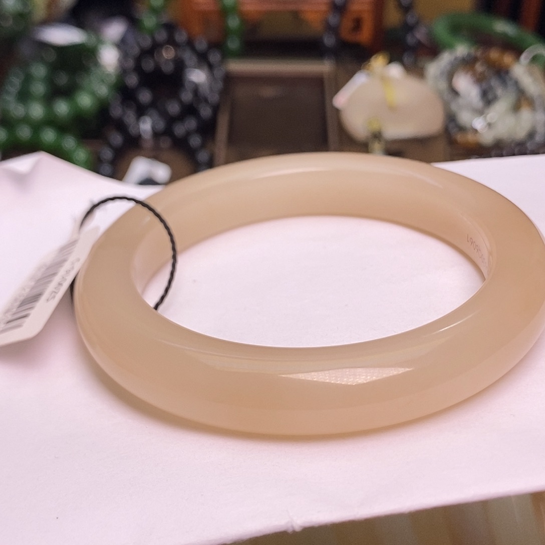 和田玉未镶嵌藕粉老矿料毕业级红粉收藏手镯60.5圈