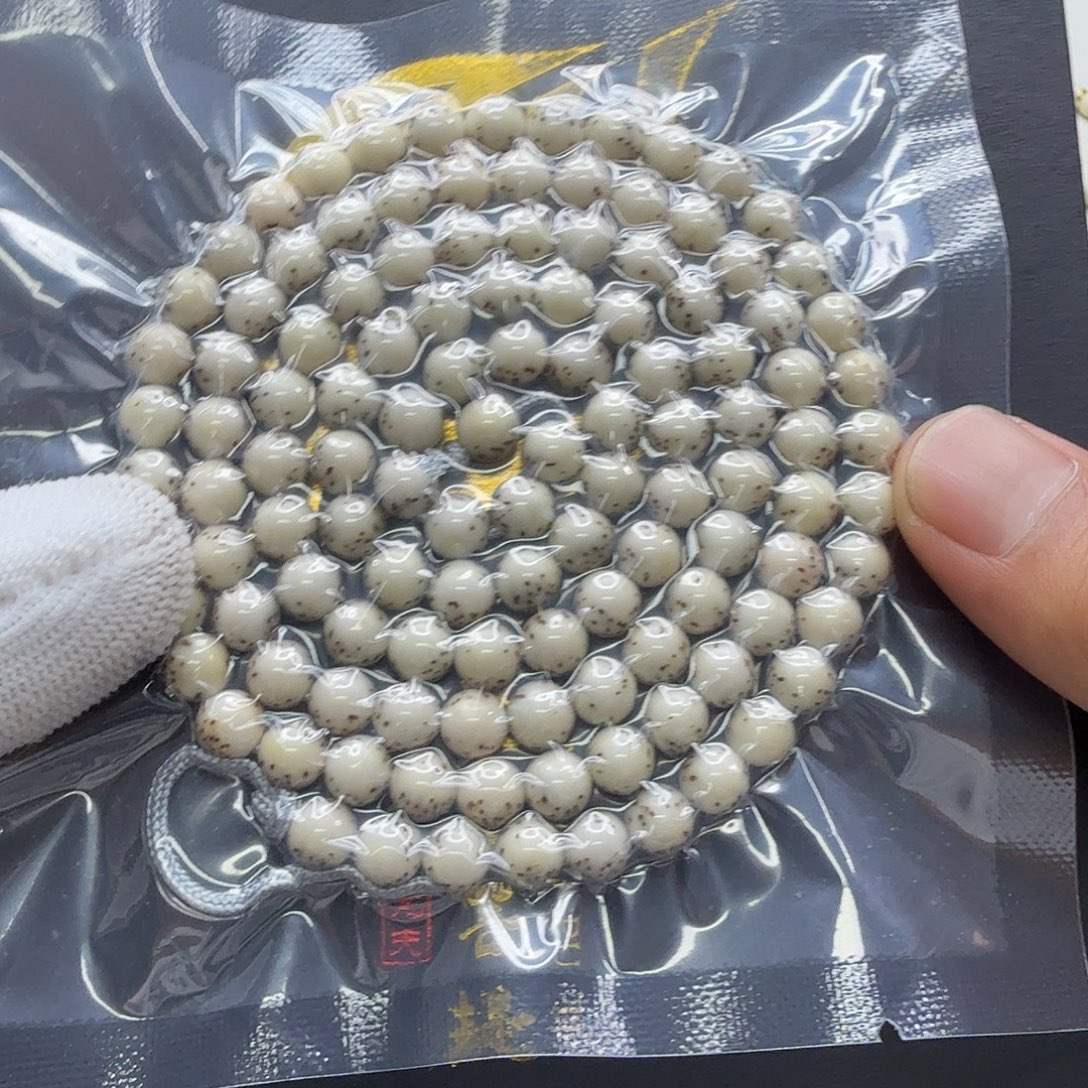 吊坠星月菩提22梵天冰白针尖星河豚7圆108一物一图