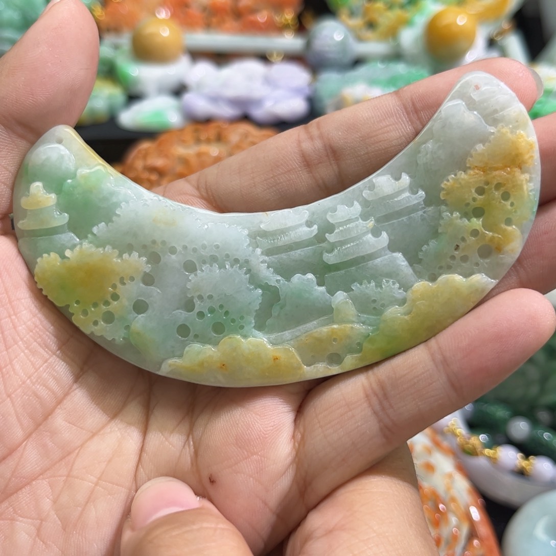 翡翠未镶嵌颈饰待编织