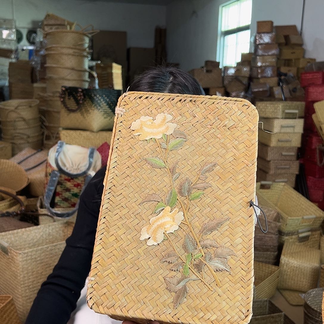 草编草编包/草编收纳盒带瑕疵