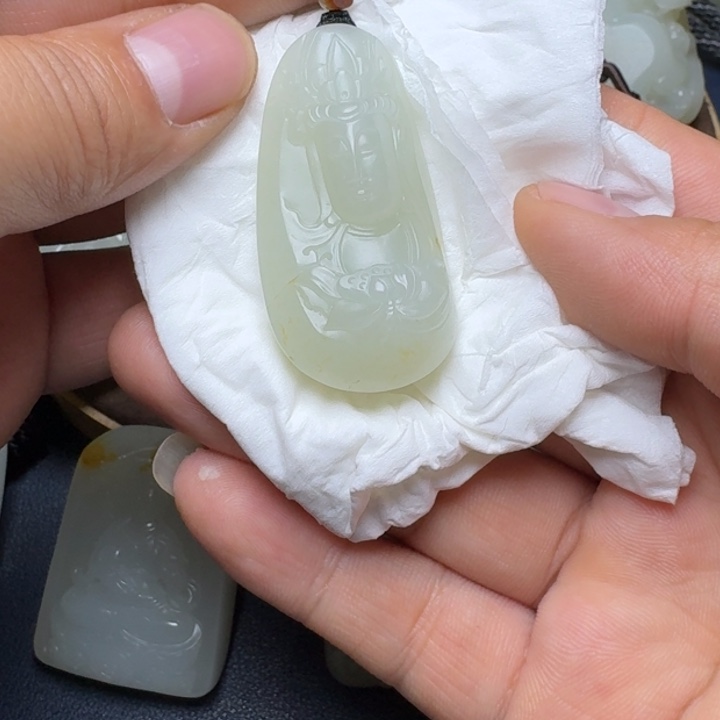和田玉颈饰未镶嵌