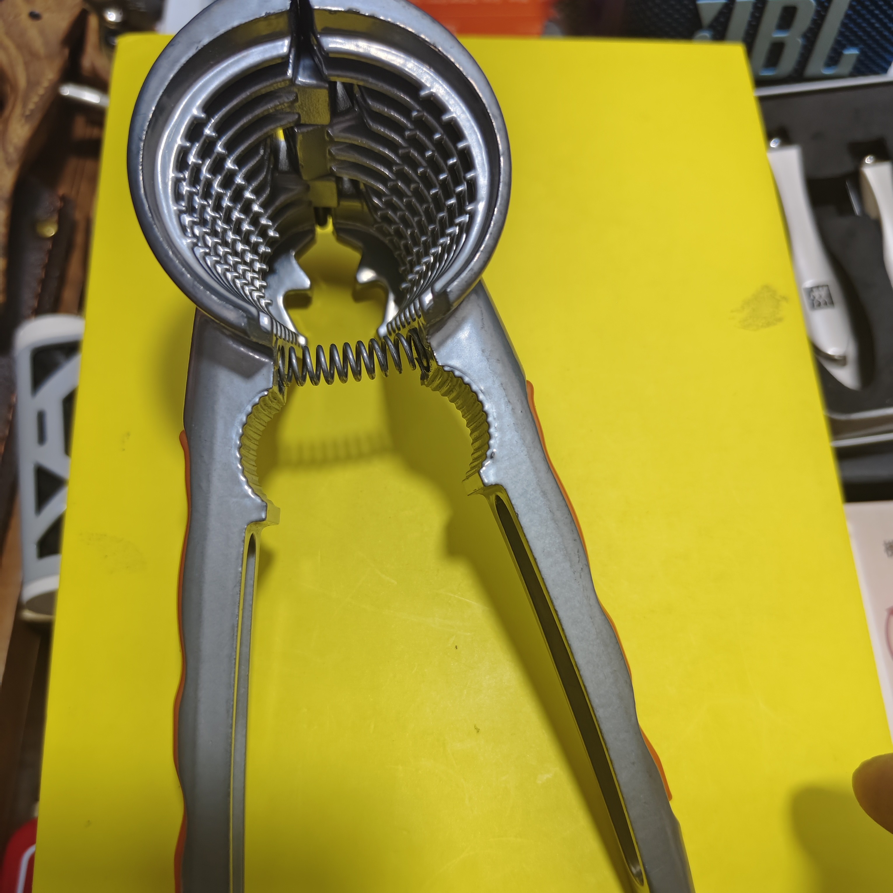 开口器耐用漏斗多功能山核桃核桃夹加厚碎壳弹簧