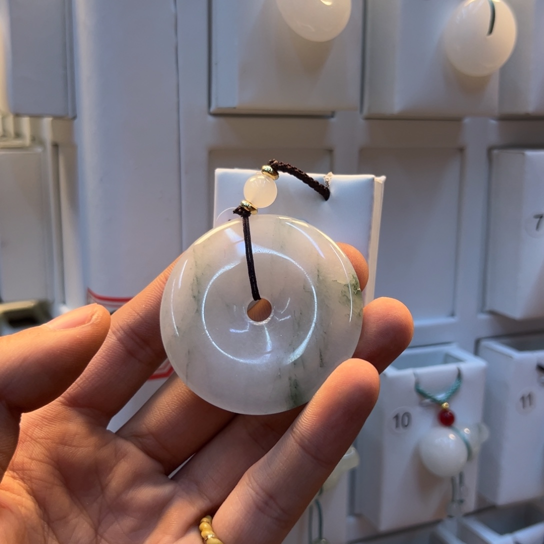 石英质玉（天山翠）合金颈饰