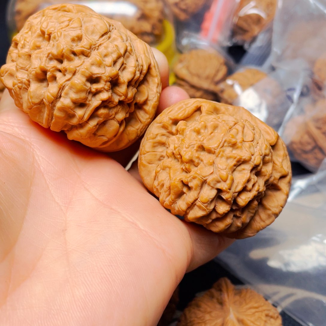 吊坠文玩核桃老***鹅龙鼎一对