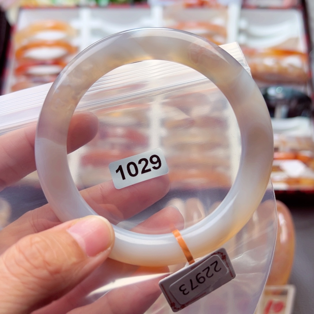 玛瑙/玉髓手镯未镶嵌暖***幸