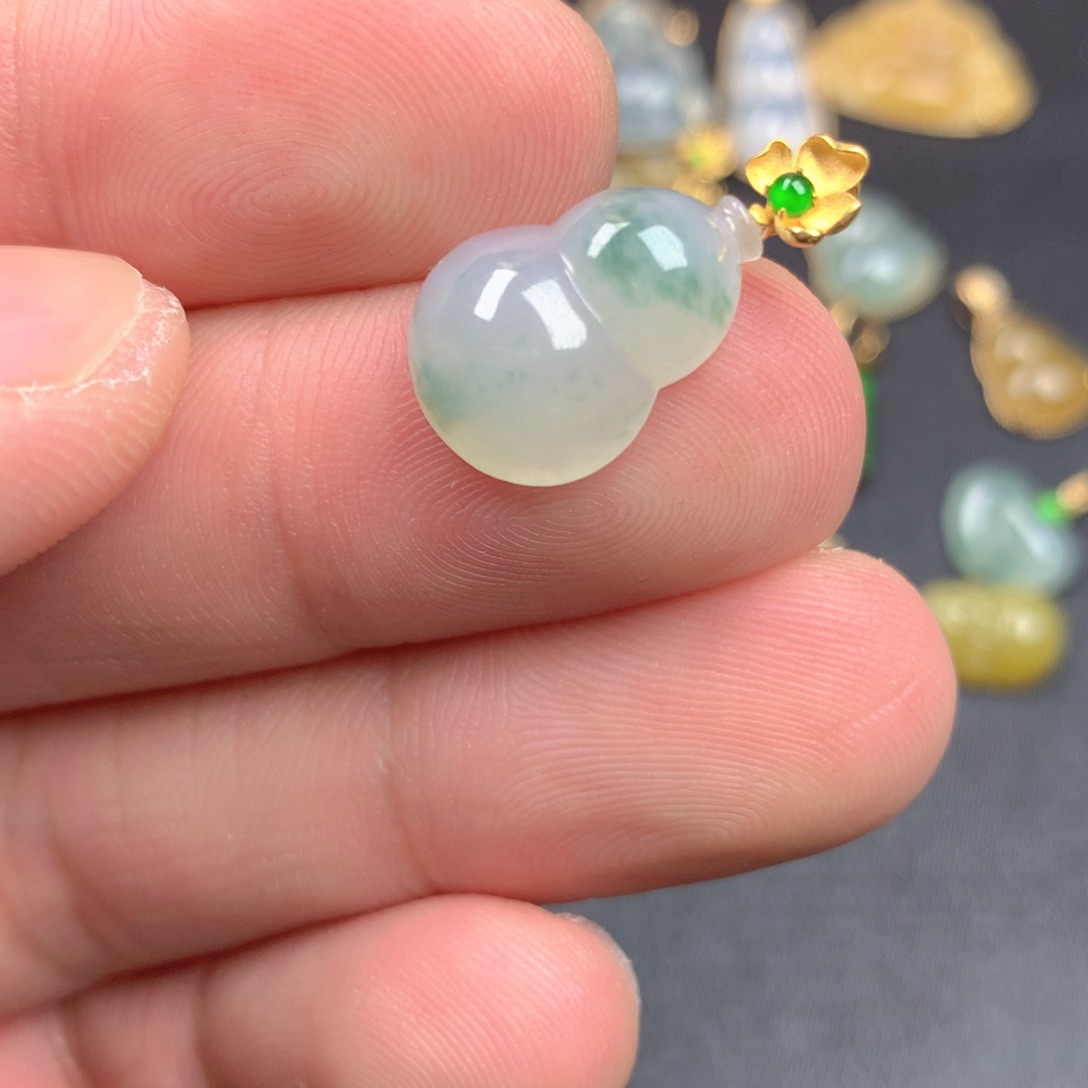 【闪购商品】颈饰18K金镶嵌翡翠翡翠