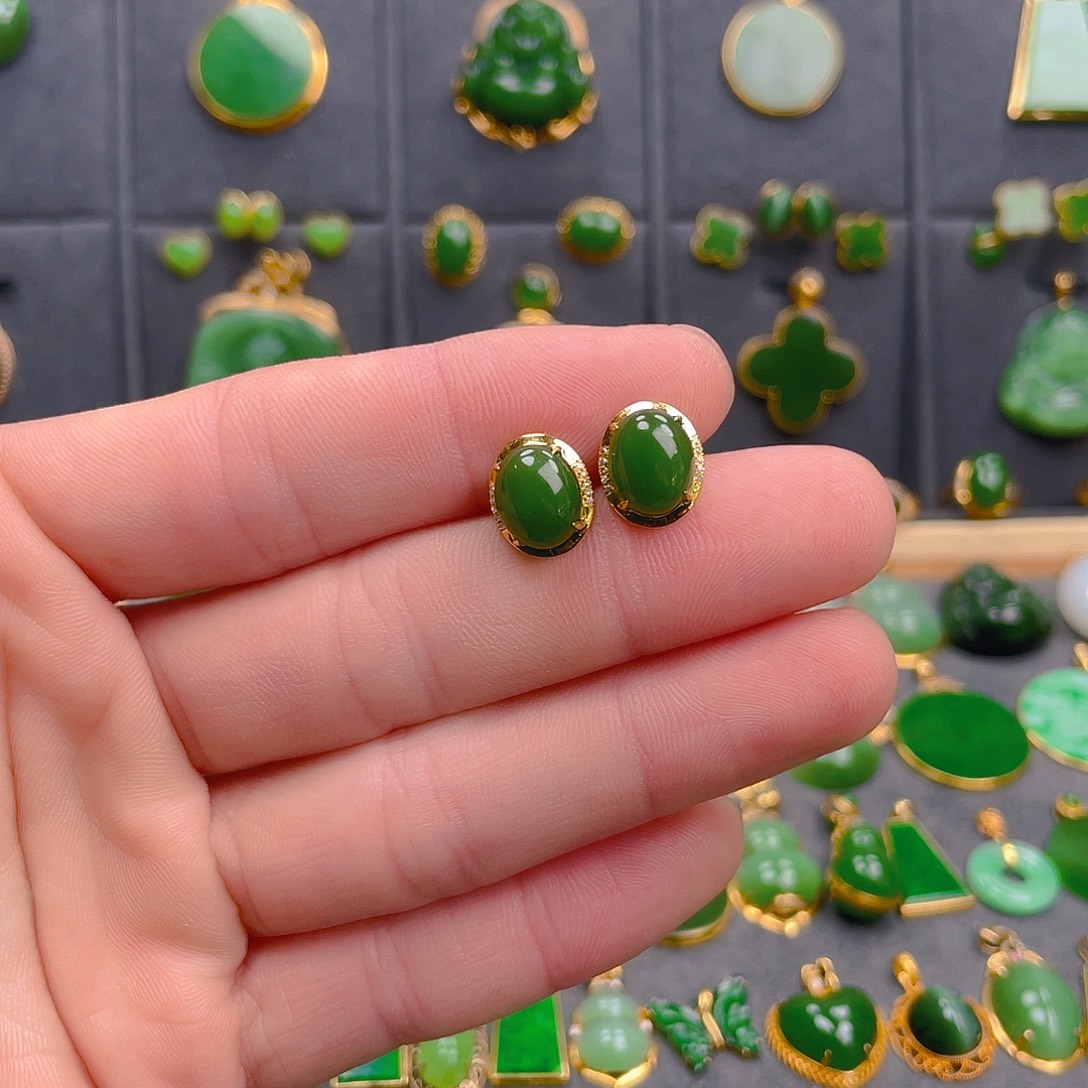 和田玉（碧玉）18K金镶嵌耳饰