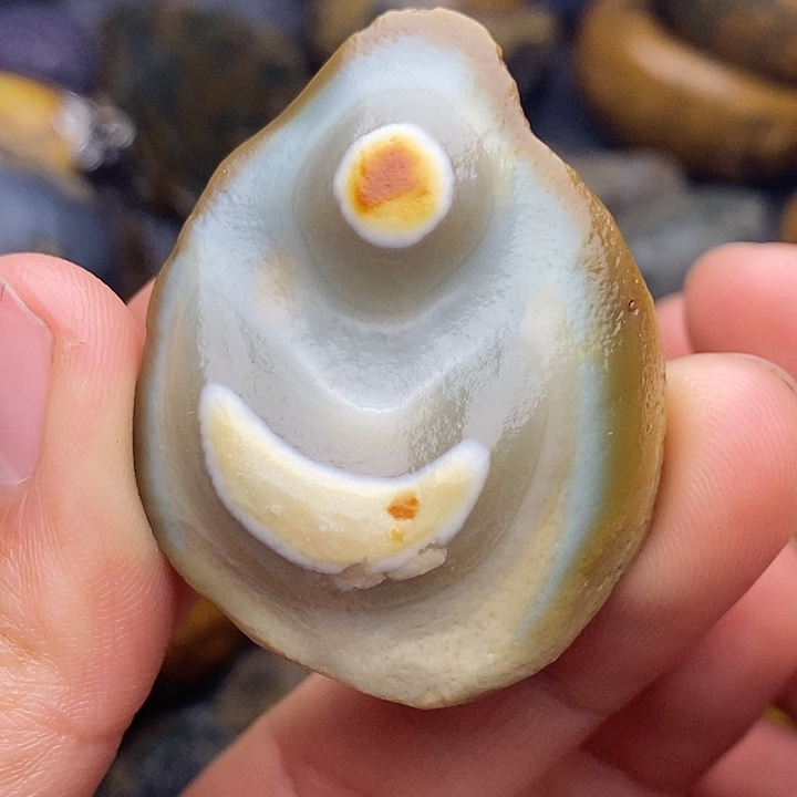 温****眼睛都睁不开了还要钱干