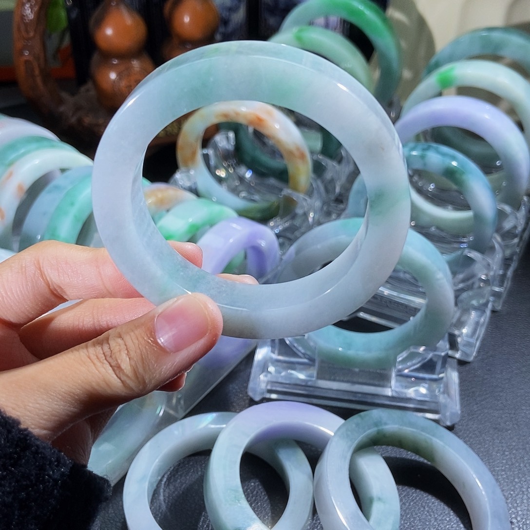 周***洁定制翡翠未镶嵌手镯