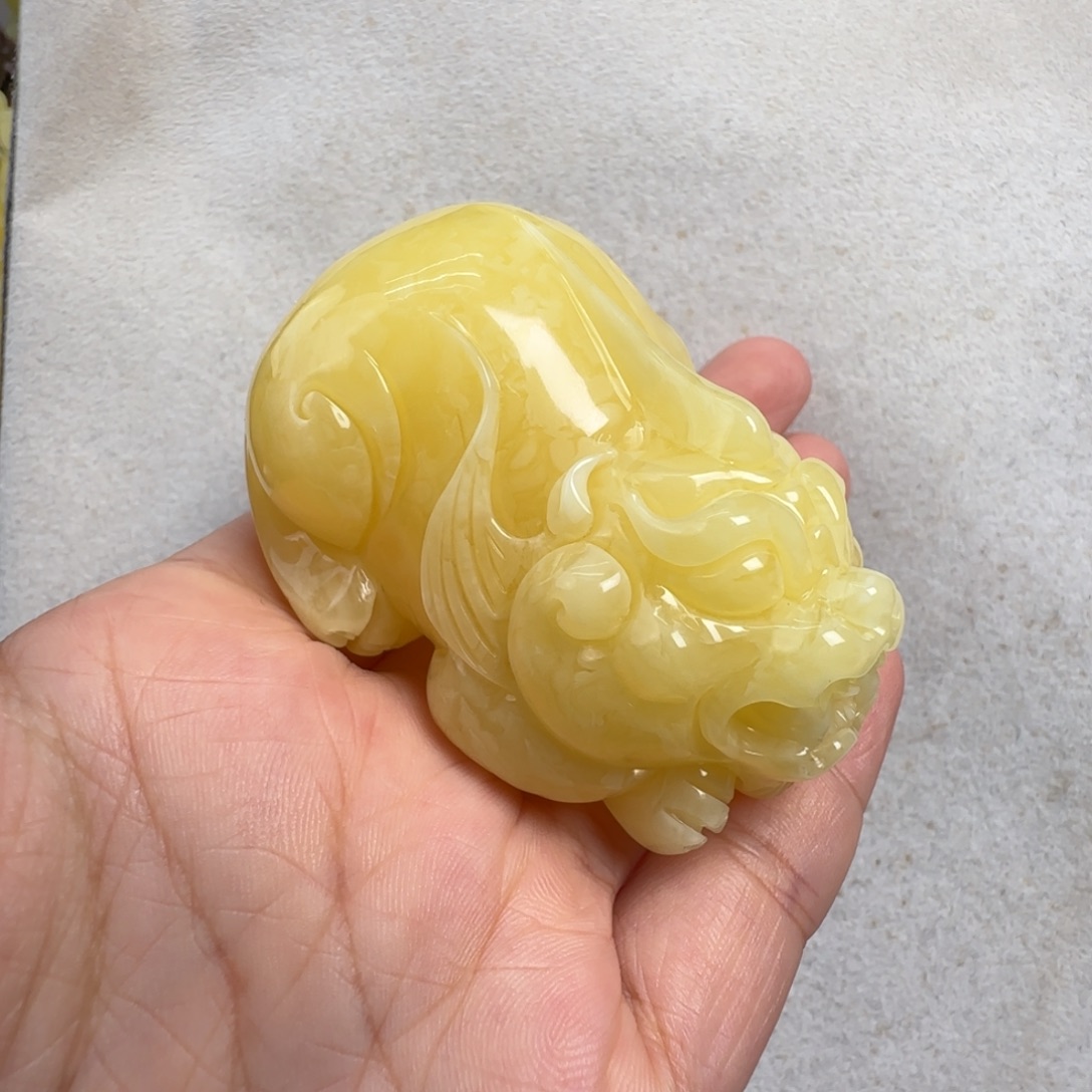 蜜蜡未镶嵌珠宝奇石