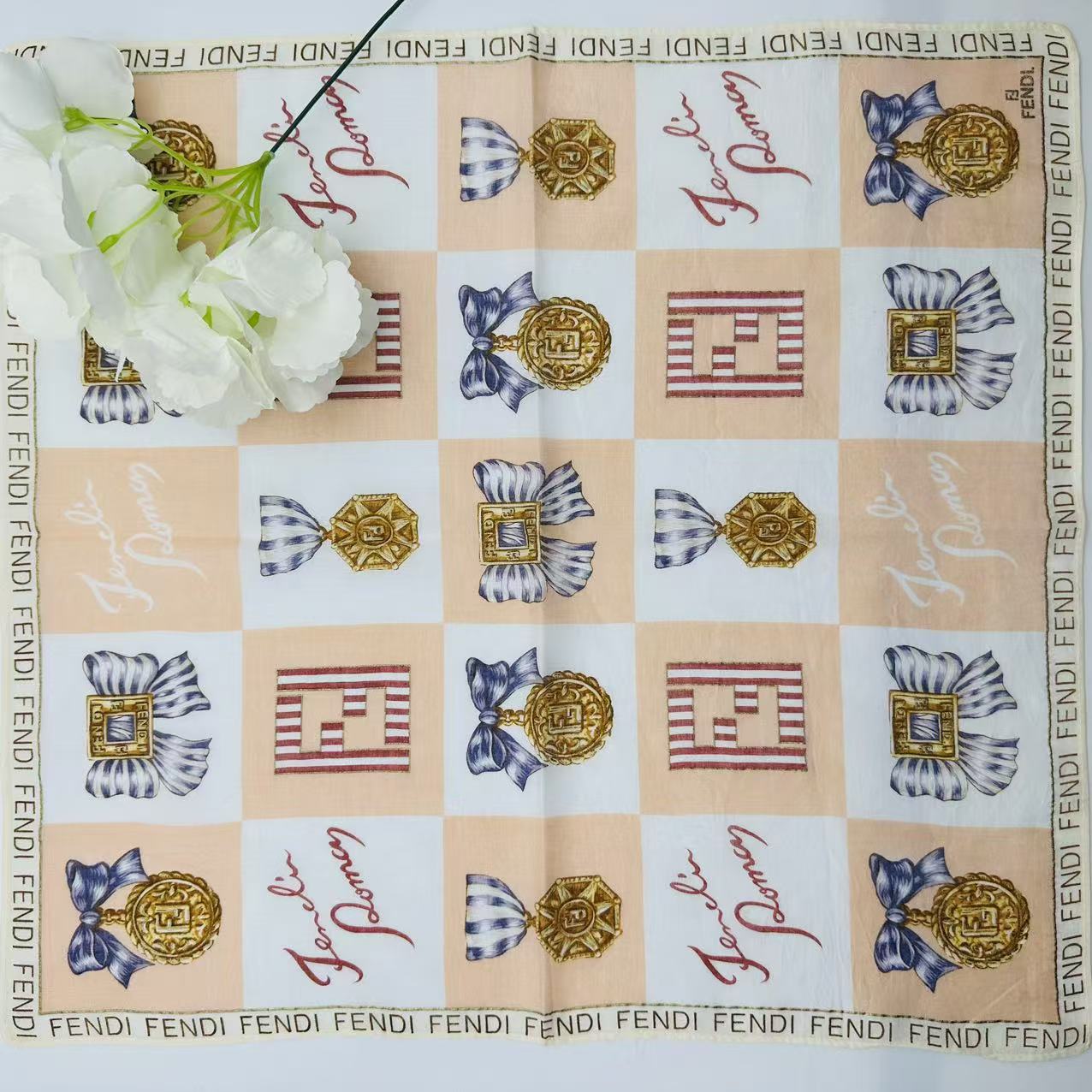 99新 FENDI/芬迪 海囤 芬迪 丝巾/yy02230