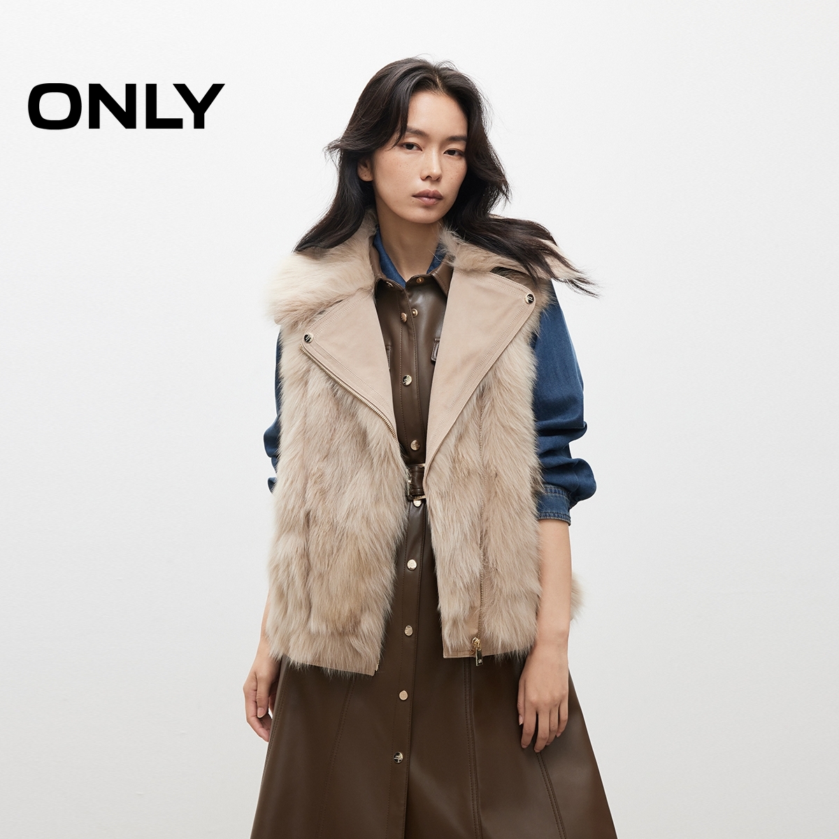 2025秋季新款贵气保暖翻领狐狸皮毛短款马甲外套女|12545S001