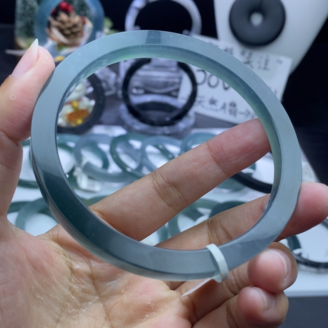 K***y定制翡翠未镶嵌成品买断冰蓝飘绿方66.8