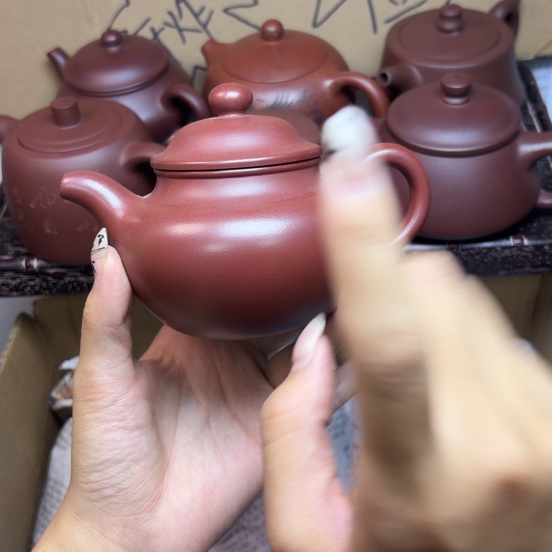 甄选宜兴本土紫砂壶