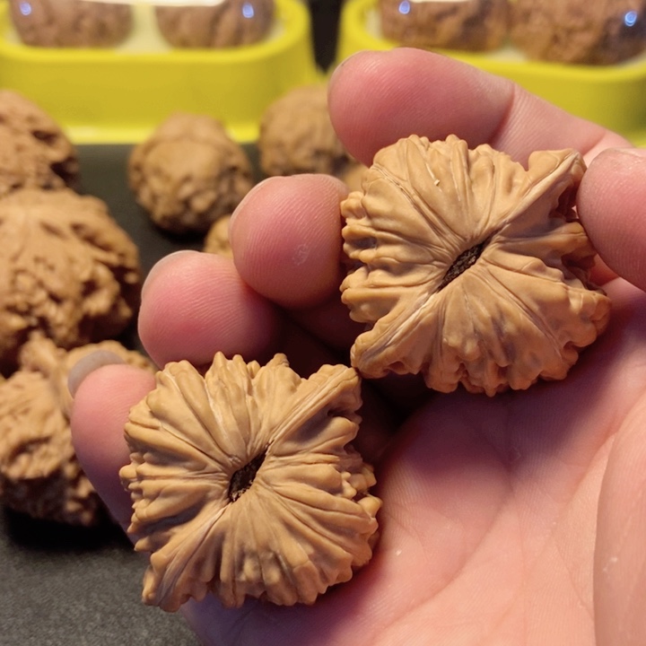 文玩核桃吊坠四座楼