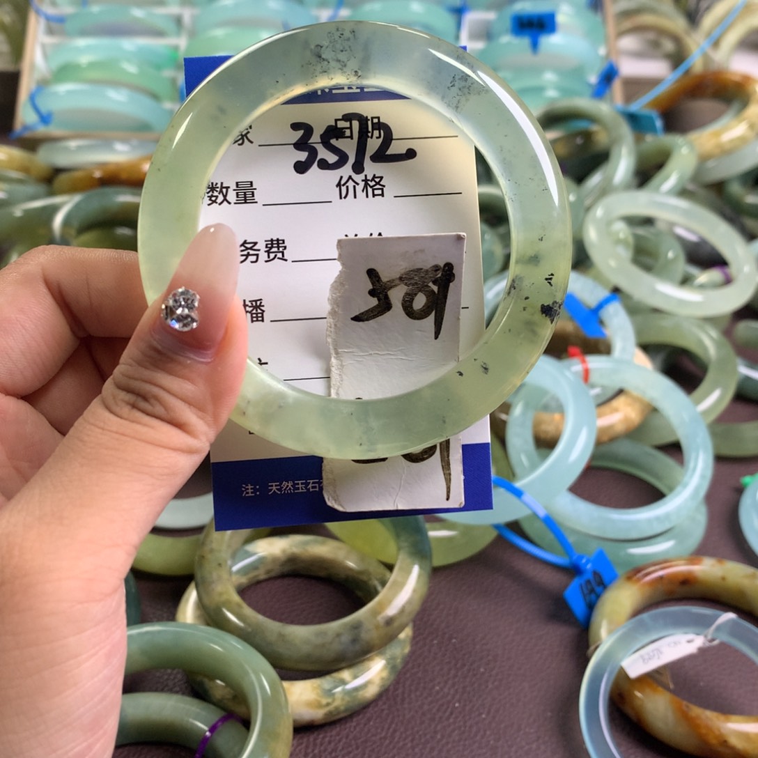 未镶嵌蛇纹石玉手镯3572