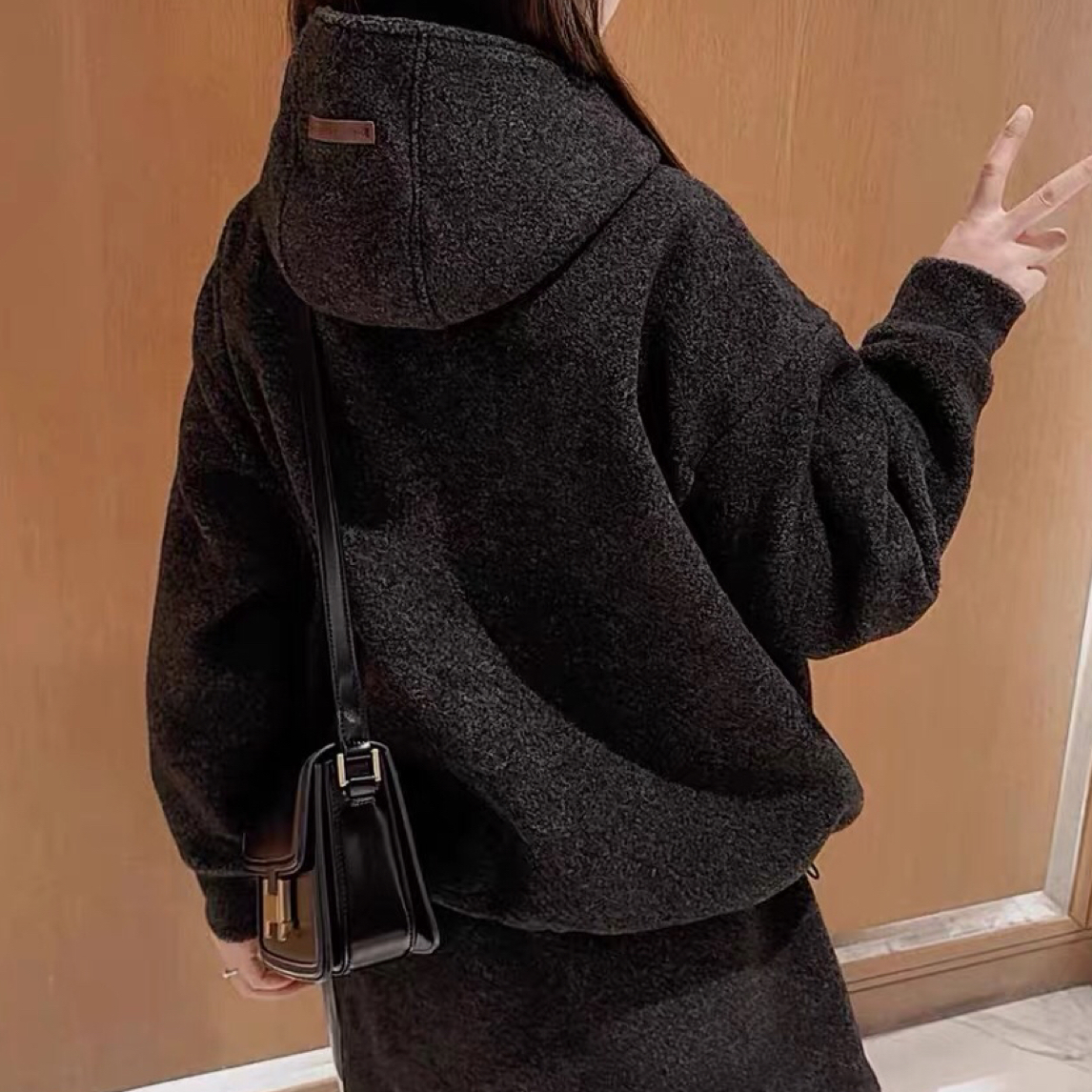 秋冬季极简风毛呢连帽卫衣女修身显瘦半身裙套装保暖时尚气质