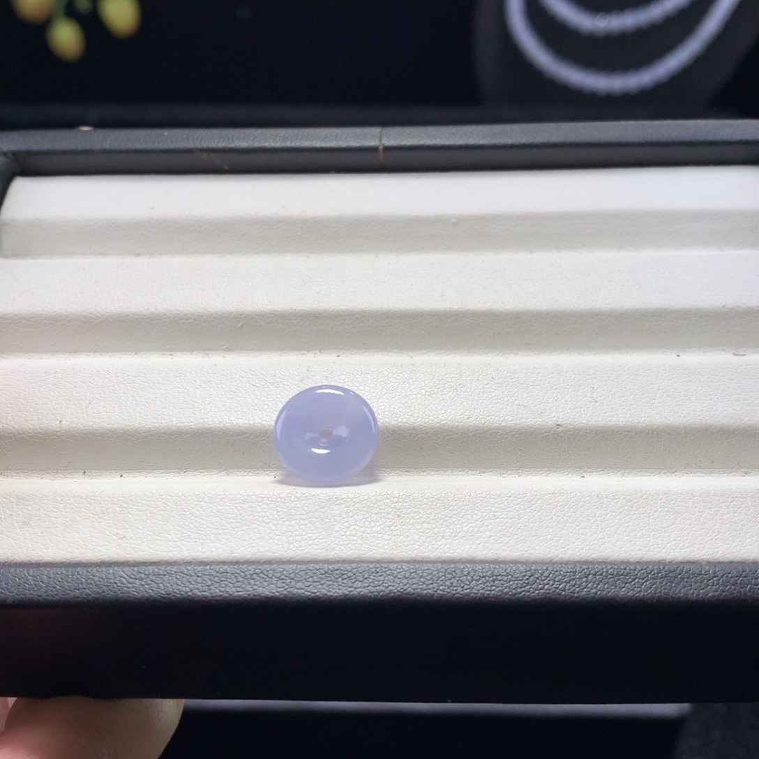 黑***空未镶嵌手串翡翠紫扣