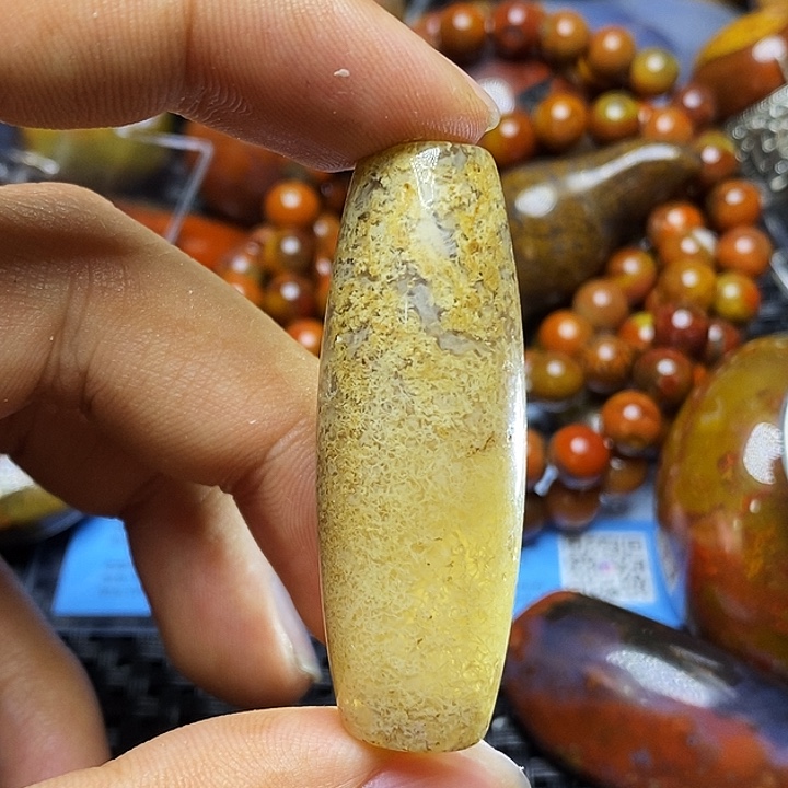 余***康玛瑙/玉髓未镶嵌颈饰