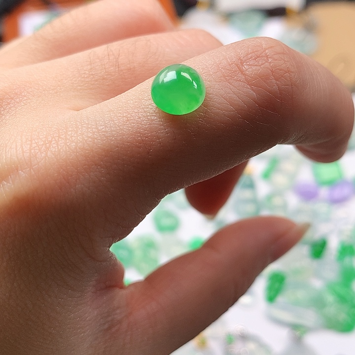 翡翠吊坠(不含链)未镶嵌蛋面