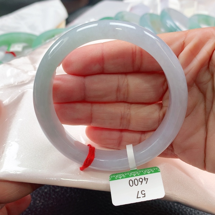 翡翠手镯未镶嵌56575657