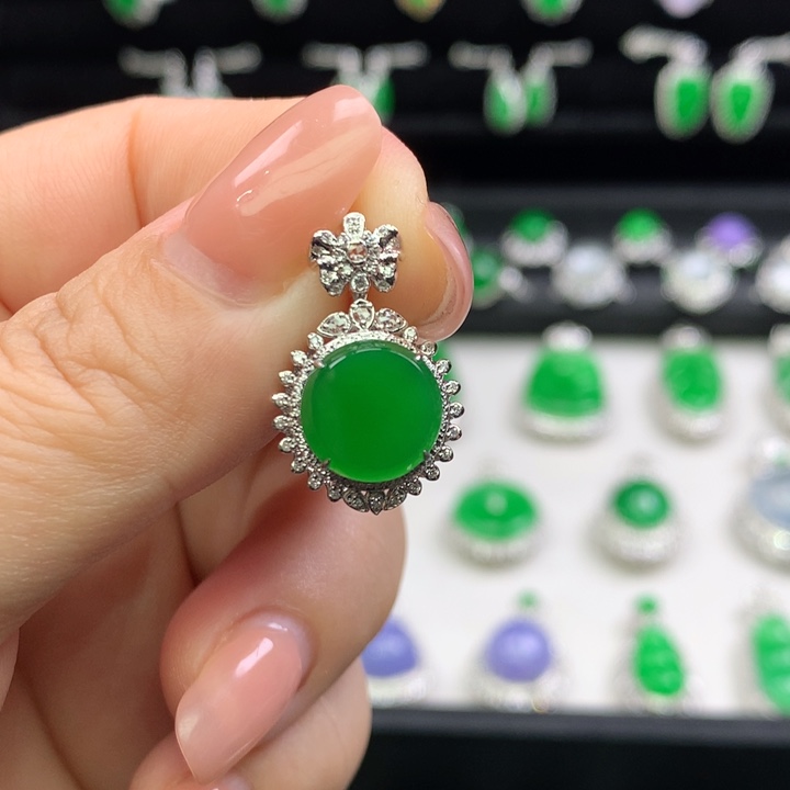 翡翠18K金镶嵌吊坠(不含链)