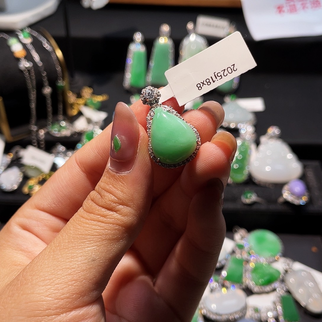 翡翠银S925镶嵌颈饰