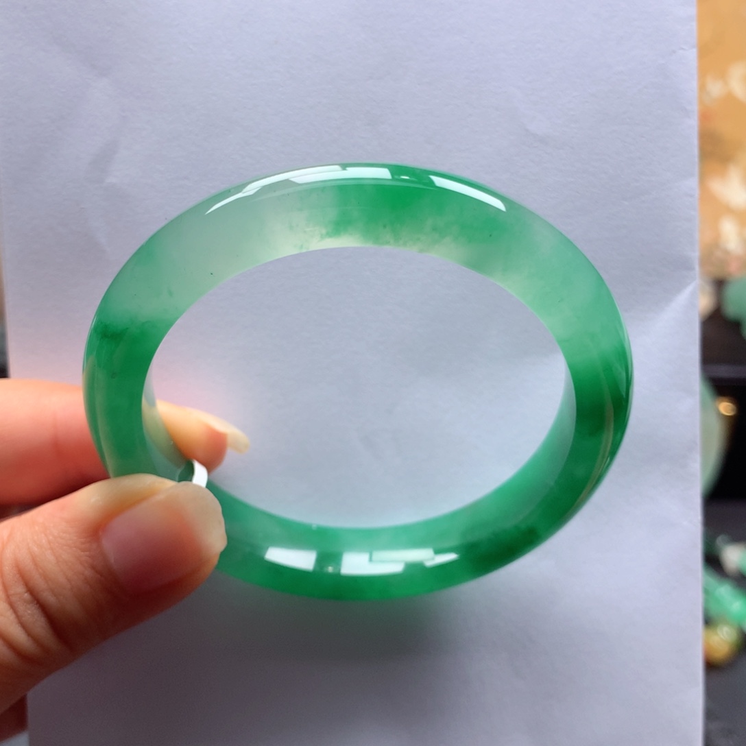 石英质玉未镶嵌手镯