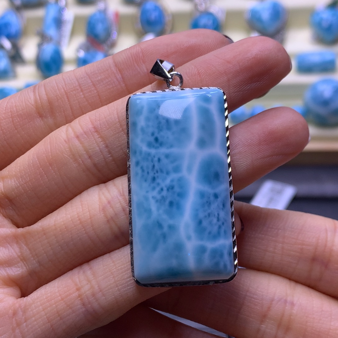 针钠钙石（海纹石）未镶嵌颈饰无事牌吊坠