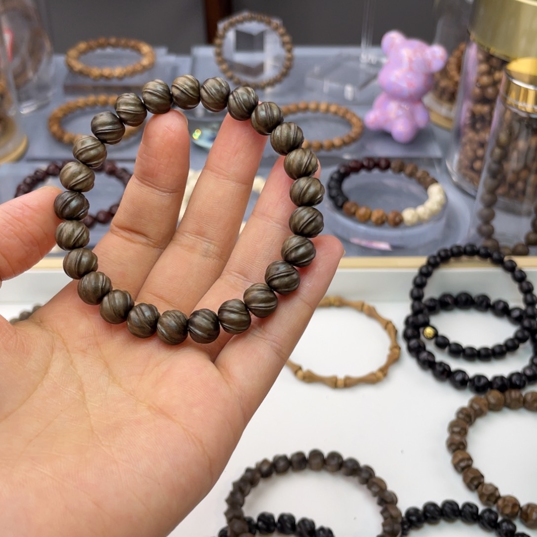 檀香木无事牌高**飞阴沉老山扭珠