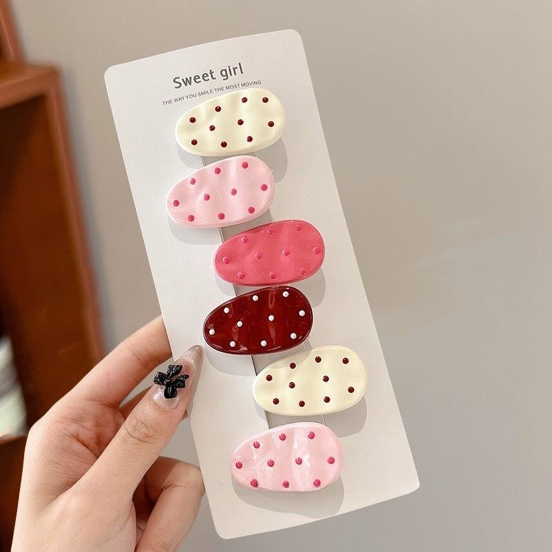 彩绘小发夹一个
