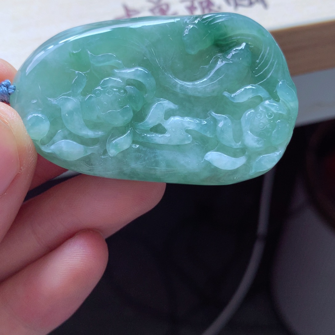 翡翠颈饰未镶嵌吊坠