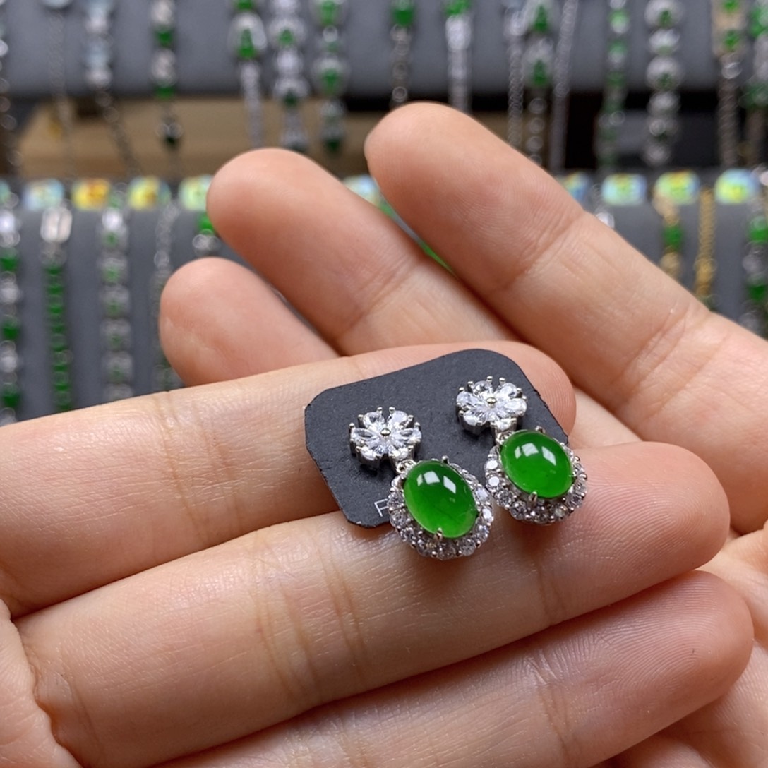 颈饰银S925镶嵌翡翠悠*8×6mm