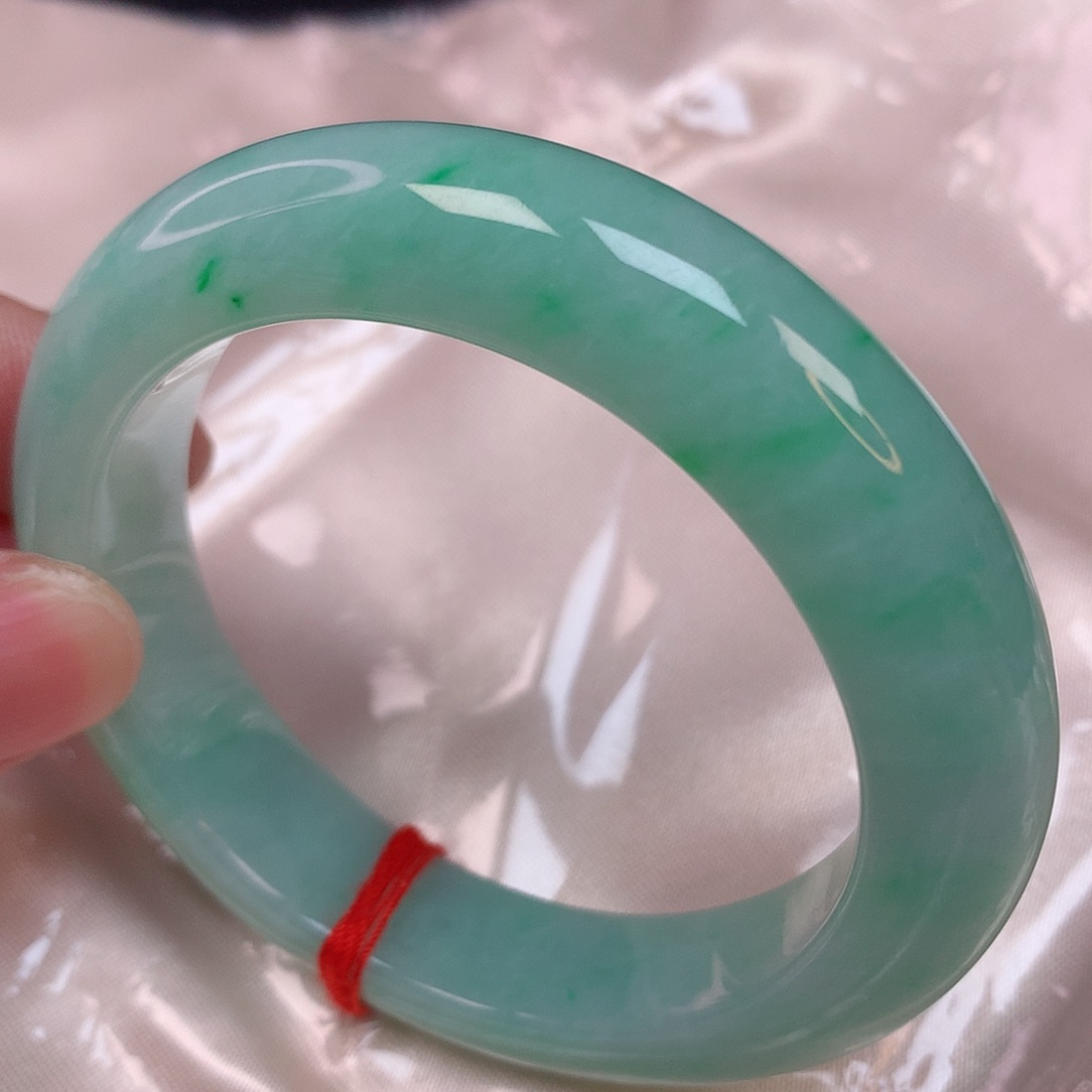 翡翠手镯未镶嵌53+ 翡翠手镯