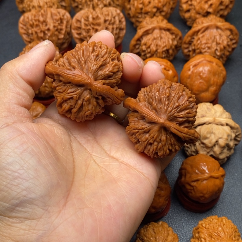 【闪购商品】文玩核桃把件43篓子