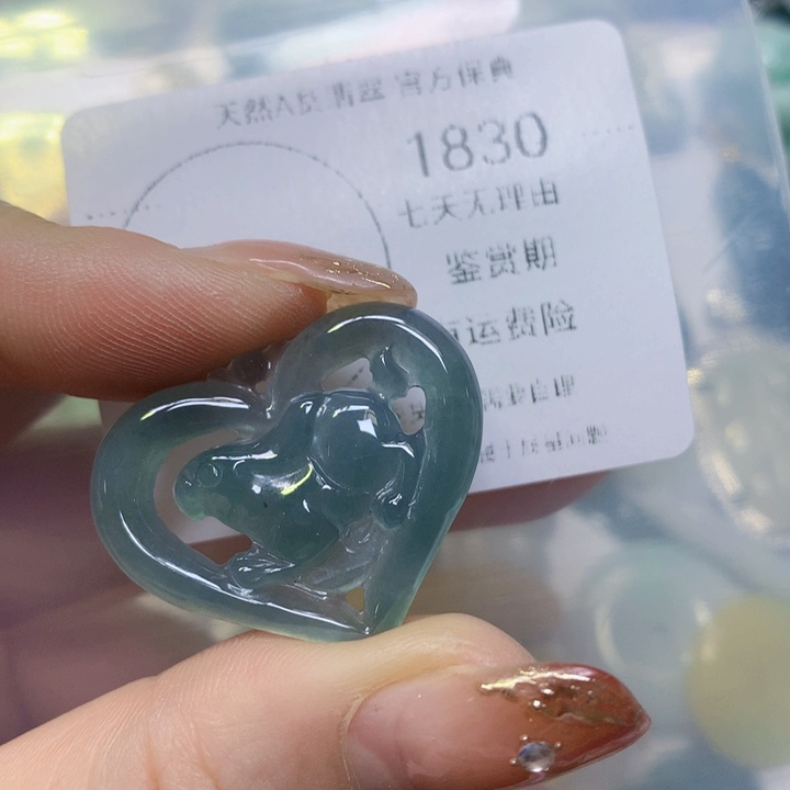 翡翠颈饰未镶嵌翡翠