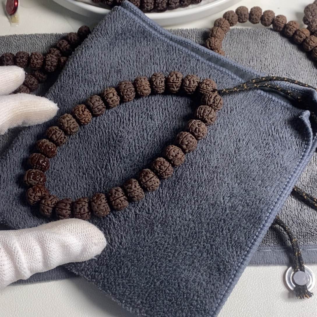 见***山金刚菩提手串老树王12mm单圈