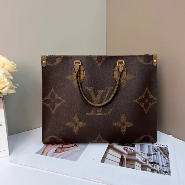 99新 LouisVuitton/路易威登 LV中号芯片款on the go手提包