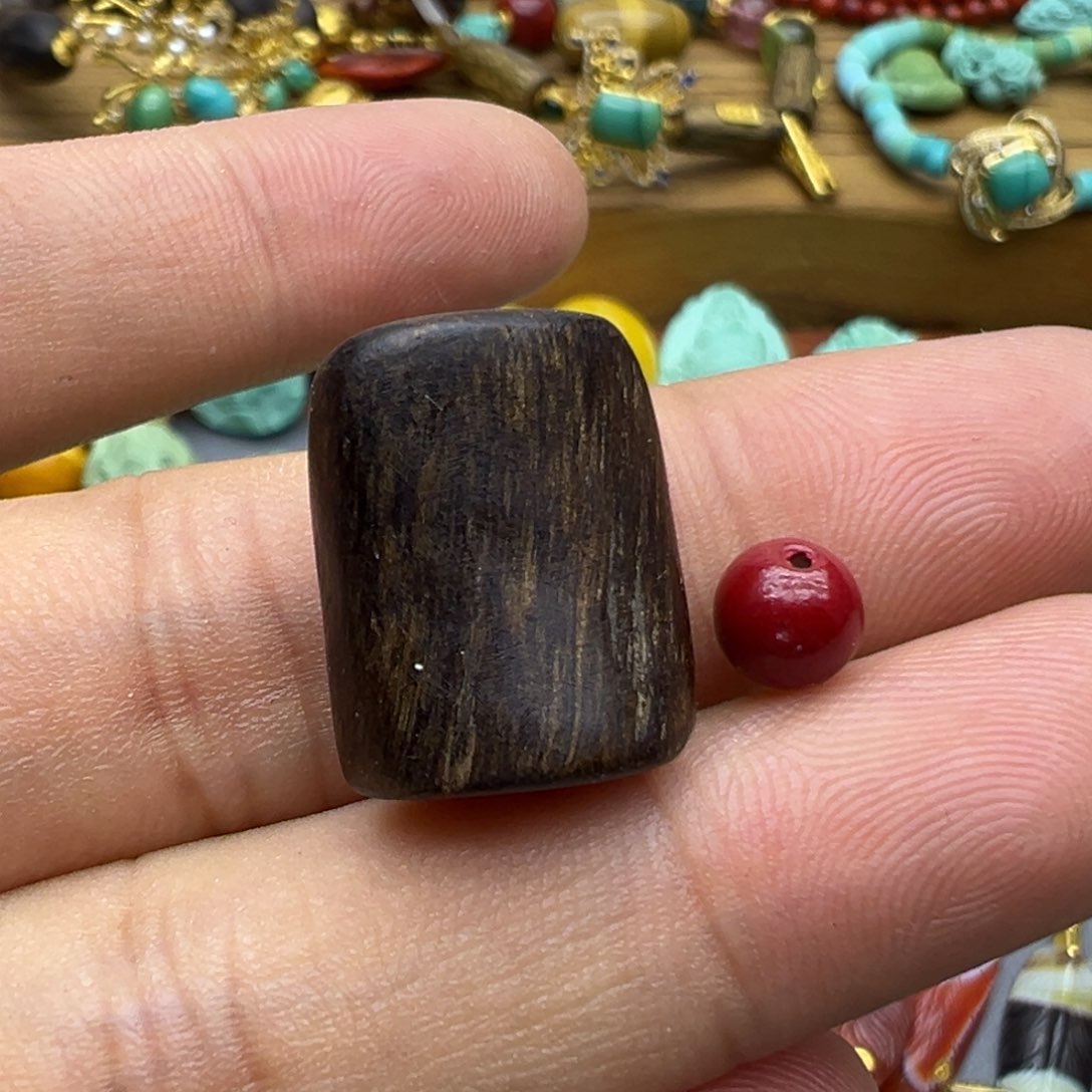 南红玛瑙颈饰未镶嵌