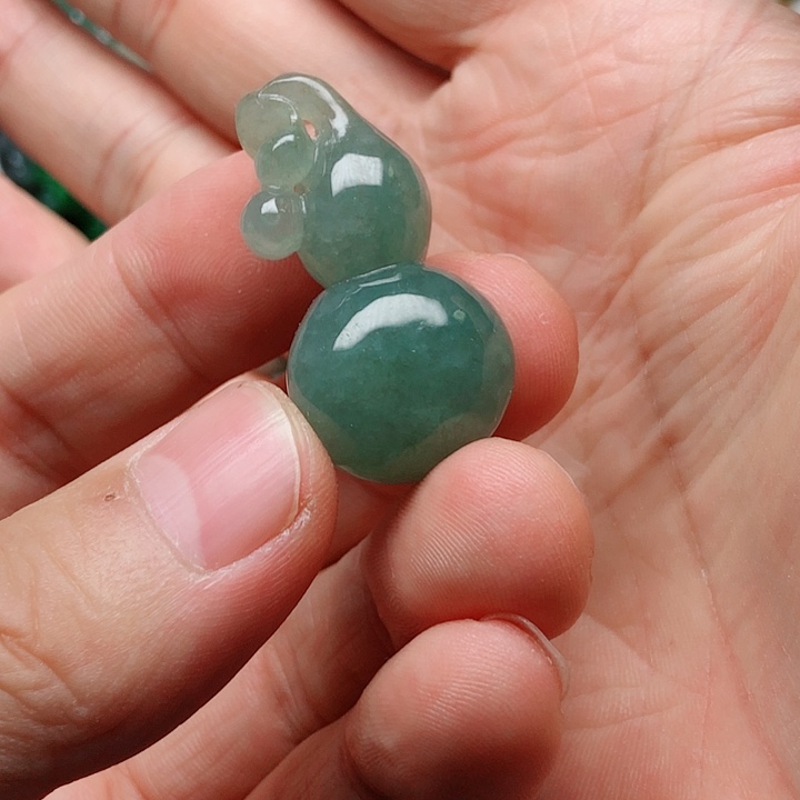 翡翠颈饰未镶嵌W*爷翡翠