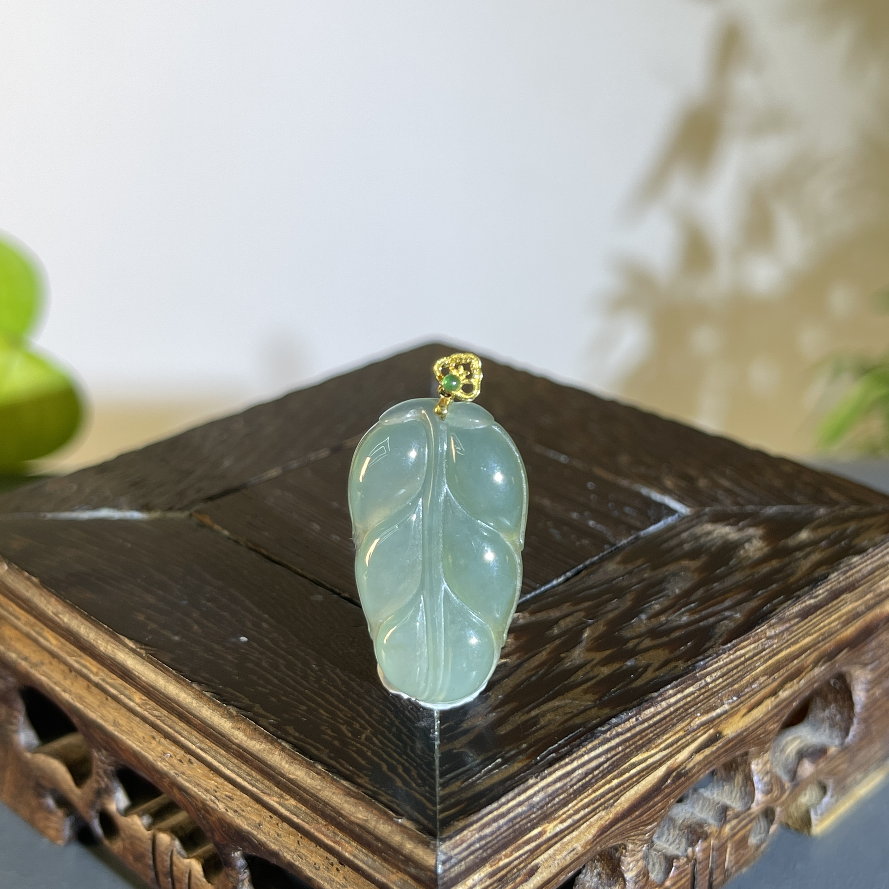 JTB09-03 天然缅甸翡翠A货 18K金扣大业有成